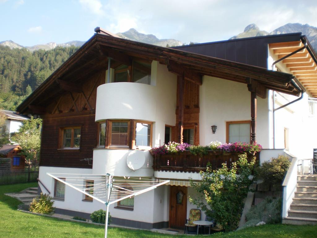 Haus Mattle Apartment Петной ам Арлберг Стая снимка