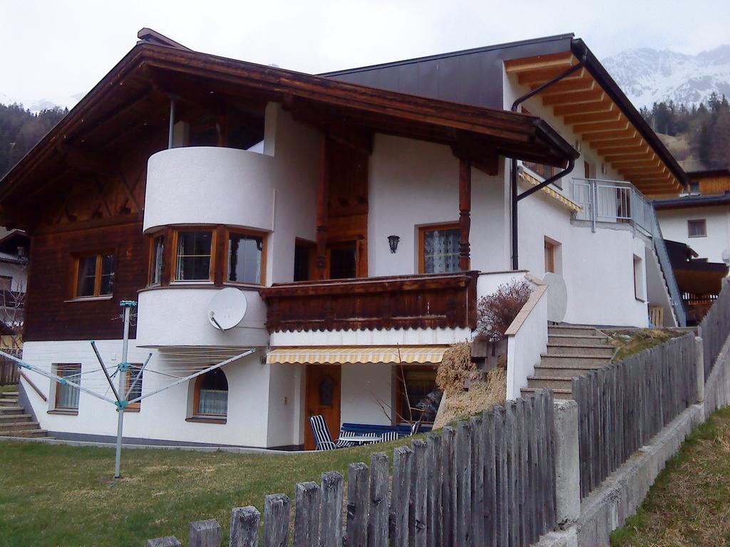 Haus Mattle Apartment Петной ам Арлберг Екстериор снимка