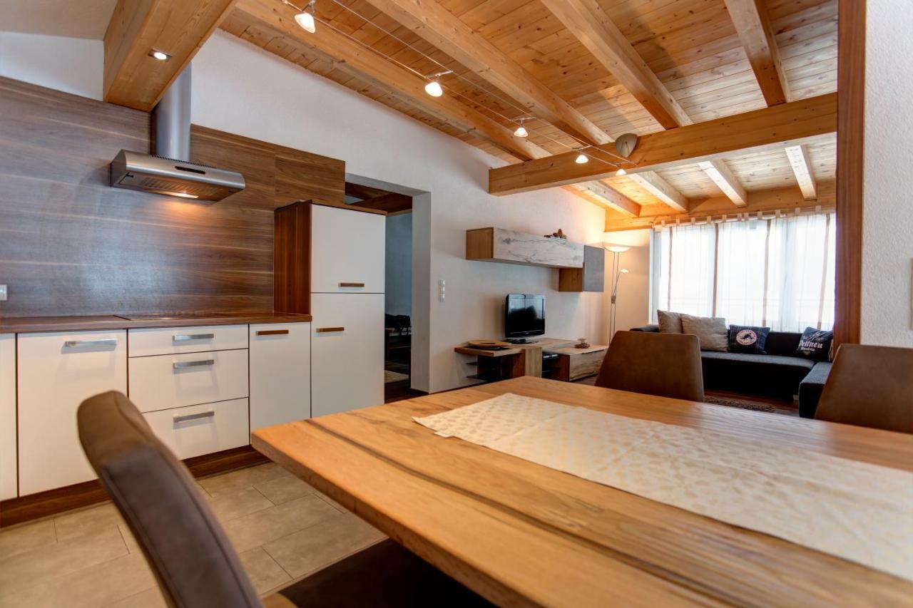 Haus Mattle Apartment Петной ам Арлберг Екстериор снимка